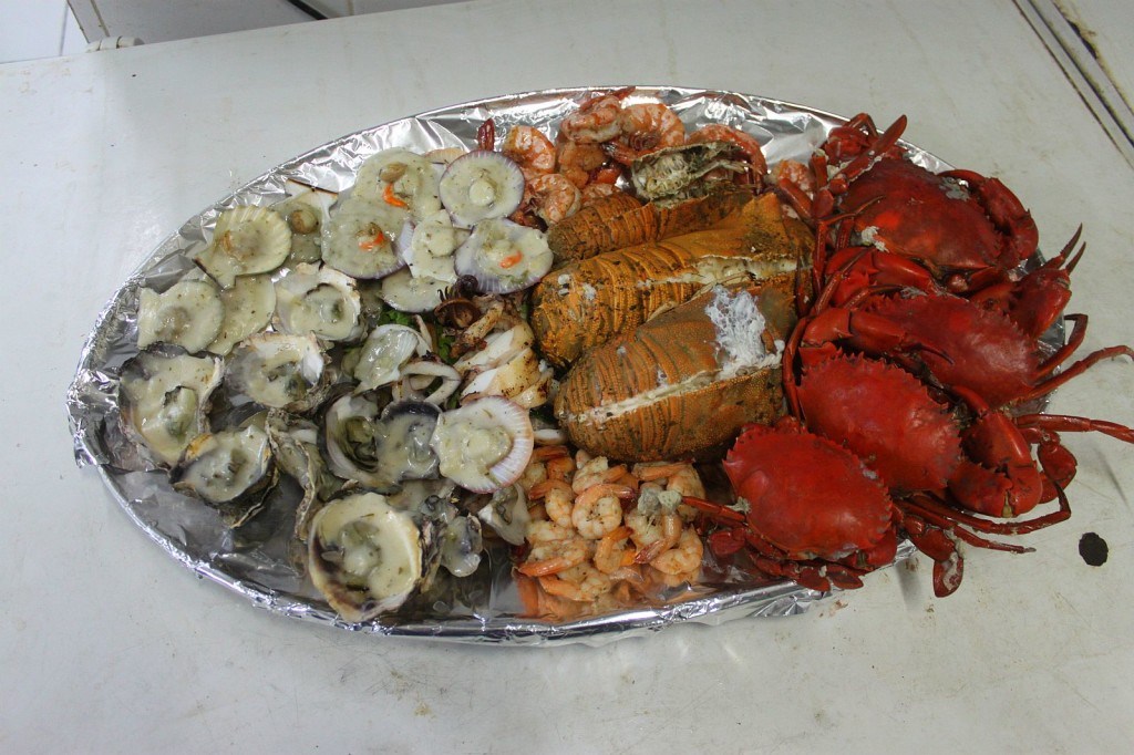 Linaw Seafood Platter